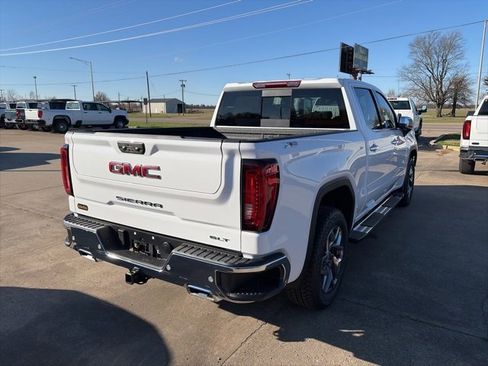 New 2026 GMC Sierra 1500 SLT image 6