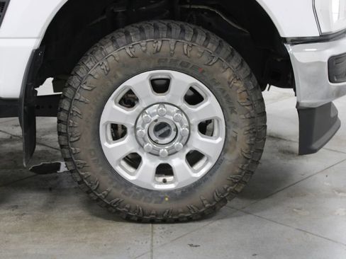 Used 2023 Ford F250 XLT w/ Camper Package AWD/4WD image 14
