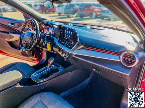 Used 2024 Chevrolet Trax RS w/ Driver Confidence Package image 29