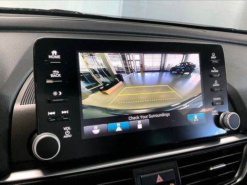 Used 2018 Honda Accord EX-L image 24