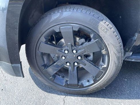 Used 2019 GMC Yukon SLT image 34