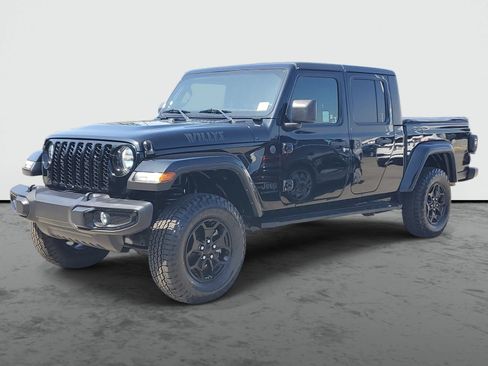 Used 2023 Jeep Gladiator Sport AWD/4WD image 2