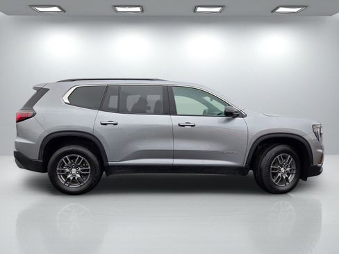 Certified 2025 GMC Acadia Elevation image 3