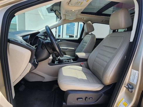 Used 2017 Ford Escape SE w/ SE Leather Comfort Package FWD image 10