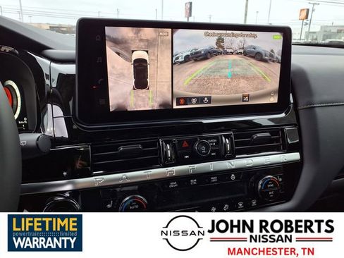 New 2026 Nissan Pathfinder SL image 6