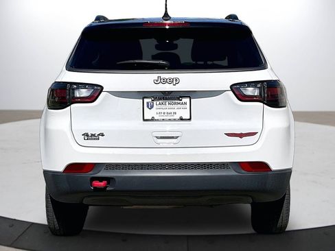 Certified 2022 Jeep Compass Trailhawk w/ Trailhawk Elite Group AWD/4WD image 8
