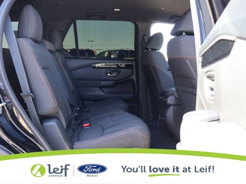 Used 2023 Honda Pilot Sport image 36