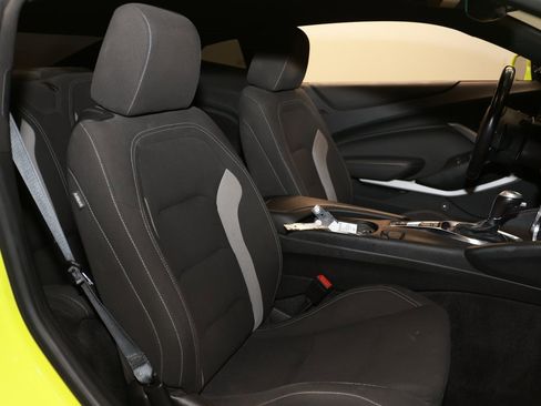 Used 2021 Chevrolet Camaro LT w/ RS Package image 14