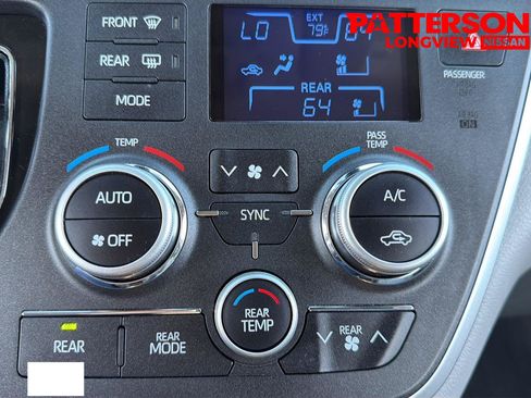 Used 2020 Toyota Sienna XLE w/ XLE Navigation Package FWD image 11