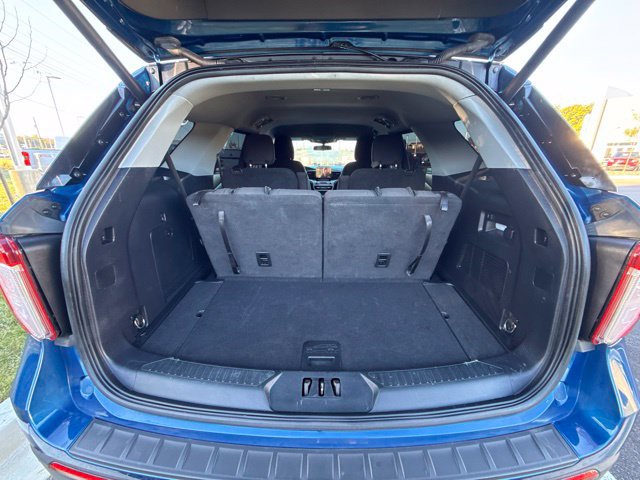 Used 2022 Ford Explorer XLT AWD/4WD image 6
