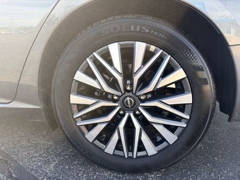 Used 2025 Nissan Altima 2.5 SV image 14