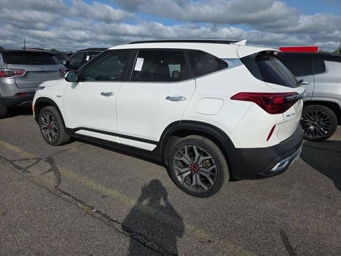 Used 2022 Kia Seltos SX w/ Sunroof Package AWD/4WD image 7