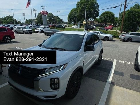 Used 2022 Mitsubishi Outlander Sport ES FWD image 2