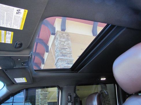 Used 2016 Ford F150 Platinum w/ Equipment Group 701A Luxury image 17