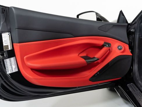 Used 2023 Ferrari F8 Tributo RWD image 32
