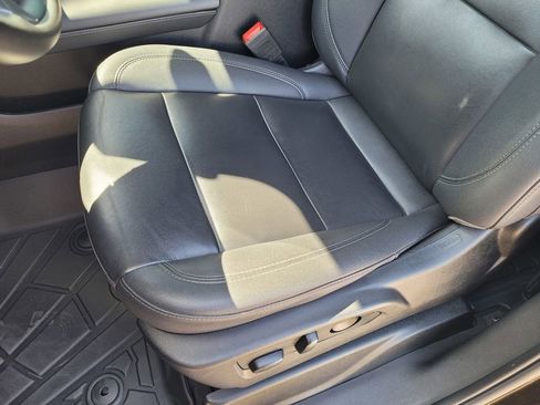 Used 2023 Chevrolet Tahoe LT RWD image 12