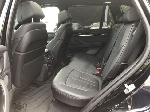 Used 2017 BMW X5 xDrive50i AWD/4WD image 34