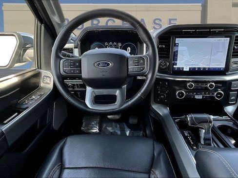 Used 2022 Ford F150 Lariat image 10