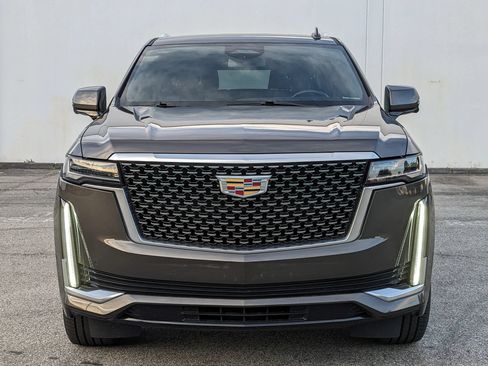 Used 2021 Cadillac Escalade ESV Luxury AWD/4WD image 2