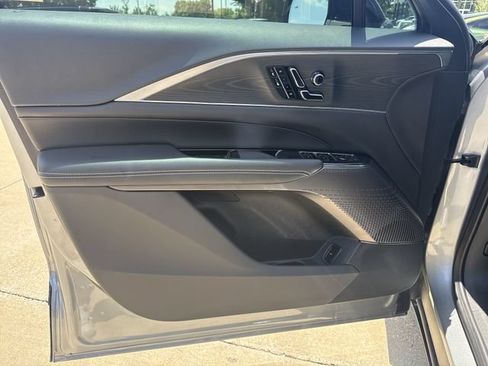 Used 2025 Cadillac Lyriq Sport AWD/4WD image 11