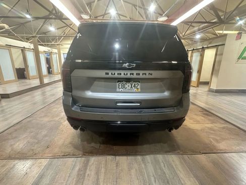 Used 2025 Chevrolet Suburban Z71 image 6