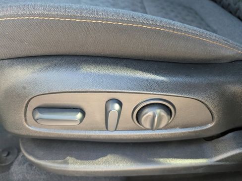 Used 2023 Chevrolet Equinox LT image 10