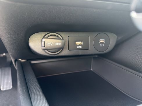 New 2026 Hyundai Elantra SE image 18