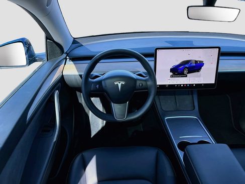Used 2023 Tesla Model Y Long Range AWD/4WD image 23