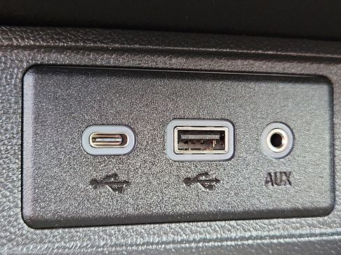 Used 2023 Buick Encore GX Preferred FWD image 26