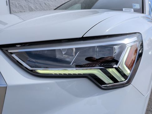 Used 2023 Audi Q3 2.0T Premium Plus w/ Premium Plus Package image 6