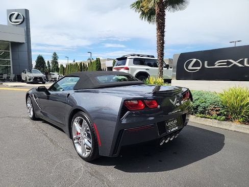 Used 2018 Chevrolet Corvette Stingray Convertible w/ 2LT Preferred Equipment Group RWD image 3