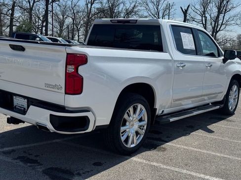 Used 2024 Chevrolet Silverado 1500 High Country w/ High Country Premium Package AWD/4WD image 8
