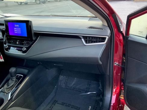 Used 2024 Toyota Corolla LE image 18