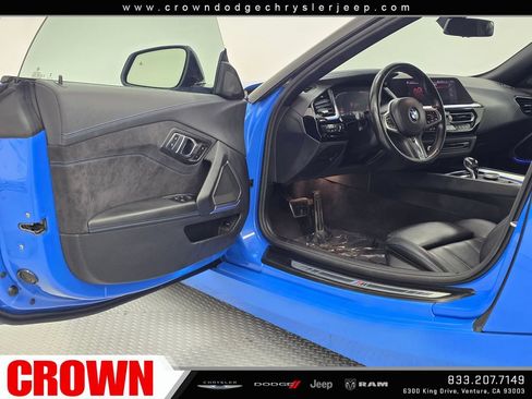 Used 2020 BMW Z4 sDrive30i w/ M Sport Package RWD image 31