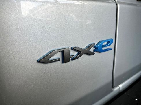 Used 2023 Jeep Wrangler Unlimited w/ Cold Weather Group image 29