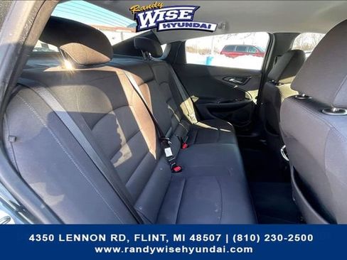 Used 2018 Chevrolet Malibu LT image 25