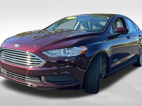 Used 2017 Ford Fusion S image 7