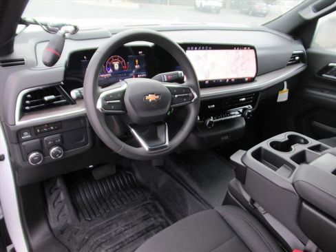 New 2025 Chevrolet Tahoe 2WD image 16