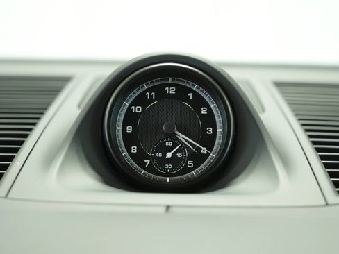 New 2025 Porsche Macan image 35