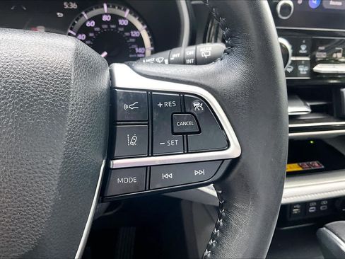 Used 2025 Toyota Highlander XLE w/ Protection Package #3 (TMS) AWD/4WD image 24