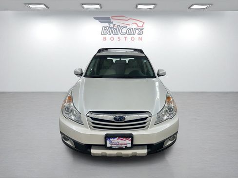 Used 2012 Subaru Outback 2.5i Limited image 2