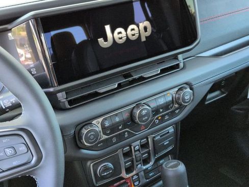 New 2026 Jeep Gladiator Rubicon AWD/4WD image 20