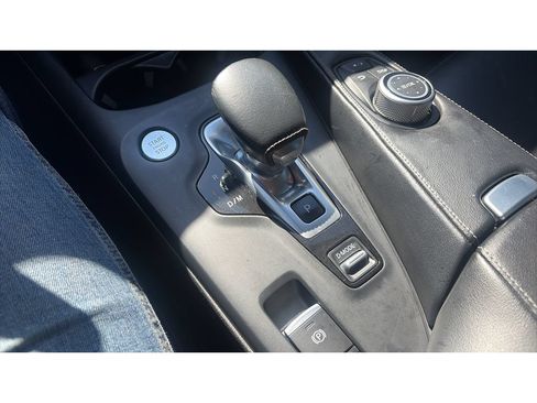 Used 2021 INFINITI QX50 Luxe AWD/4WD image 17