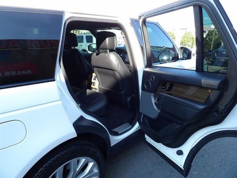 Used 2018 Land Rover Range Rover Supercharged image 15