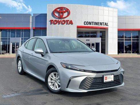 Used 2026 Toyota Camry LE image 2