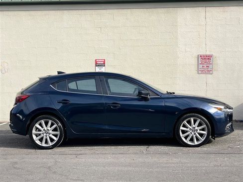 Used 2017 MAZDA MAZDA3 Grand Touring w/ Premium Equipment Package image 4