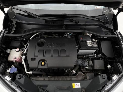 Used 2020 Toyota C-HR XLE FWD image 24