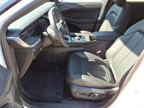 New 2026 Jeep Cherokee Overland image 11