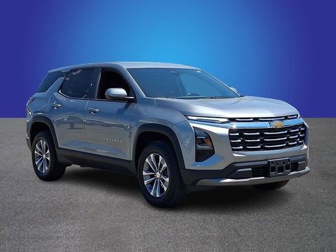 Used 2025 Chevrolet Equinox LT FWD image 3