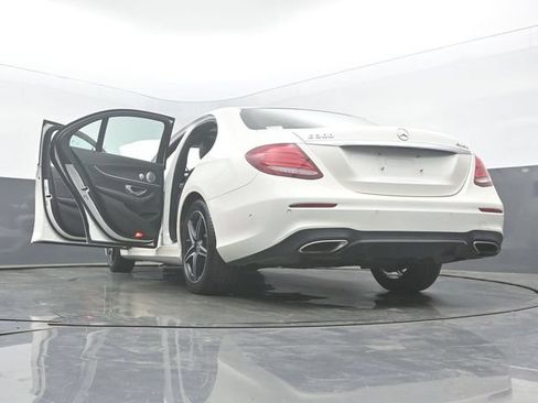 Used 2018 Mercedes-Benz E 300 4MATIC image 58